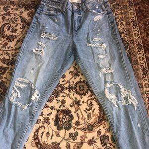 9/10 condition Garage ripped jeans light wash sz 9